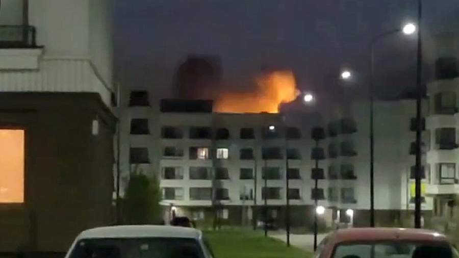 В оккупированном Мариуполе раздались взрывы: пылало в аэропорту, в районе, который в марте посещал Путин