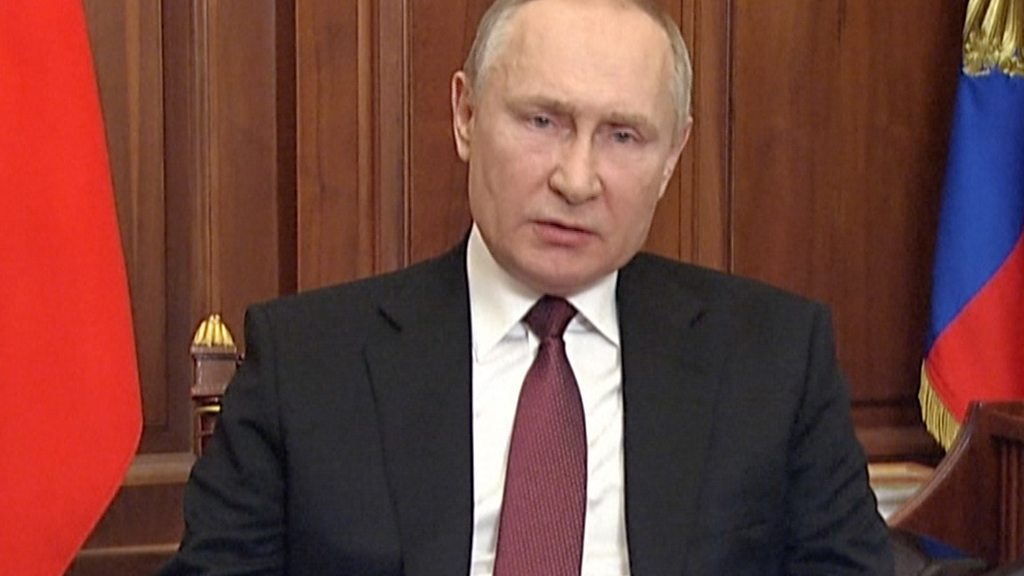 В РФ в радиоэфире транслировали обращение Путина о «всеобщей мобилизации» и «нападении ВСУ»