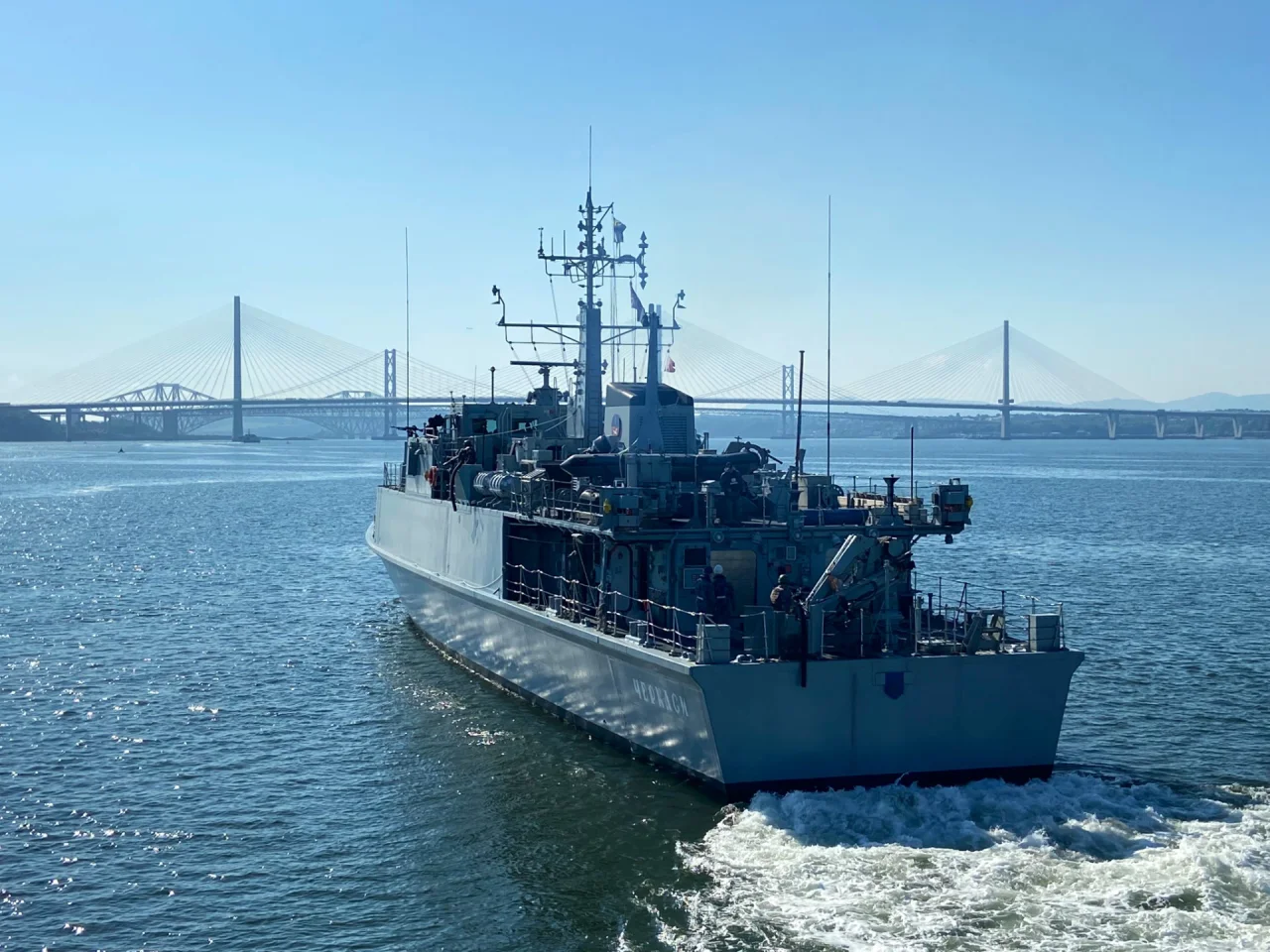 Тральщики «Чернигов» и «Черкассы» для ВМС Украины вышли из порта в Шотландии