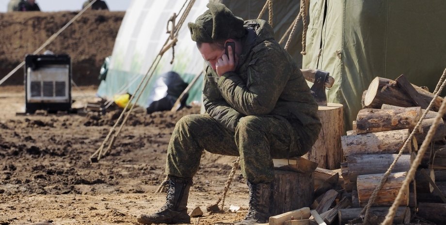 Оккупант возмущен сдачей контактов военных: "Россия была шл**й всегда" (Видео)