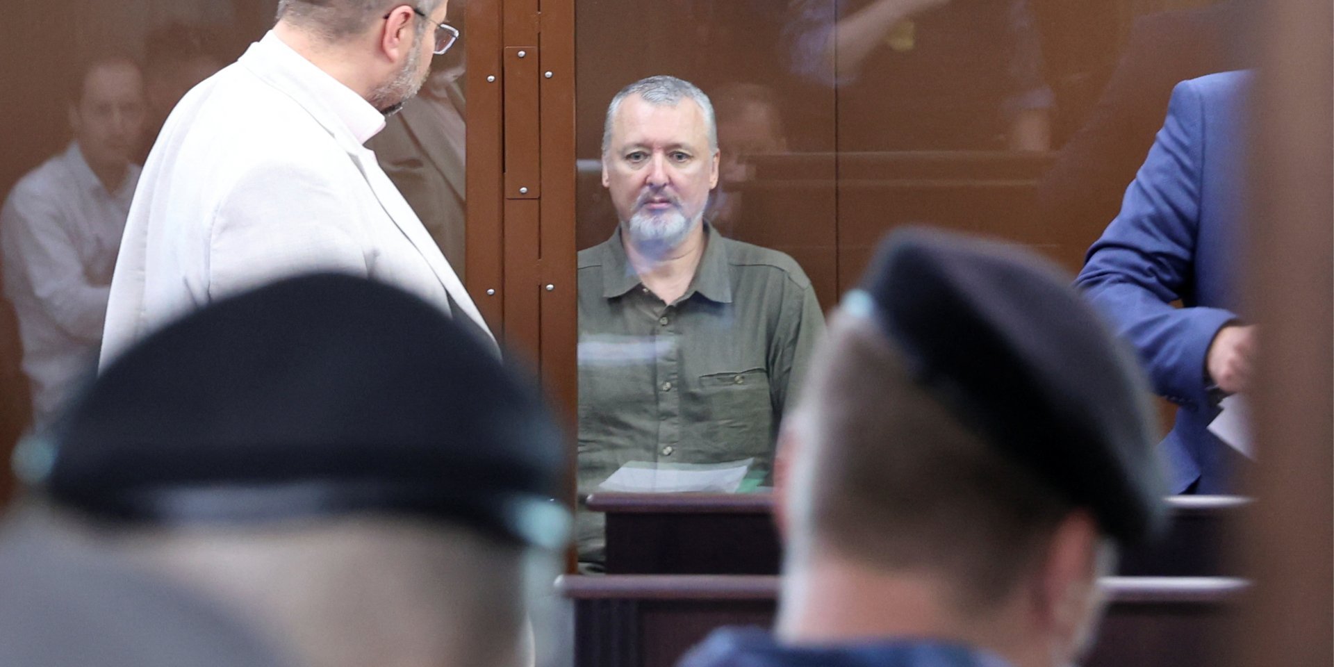 Гиркина отправили в СИЗО, его соратника Губарева задержали (Видео)