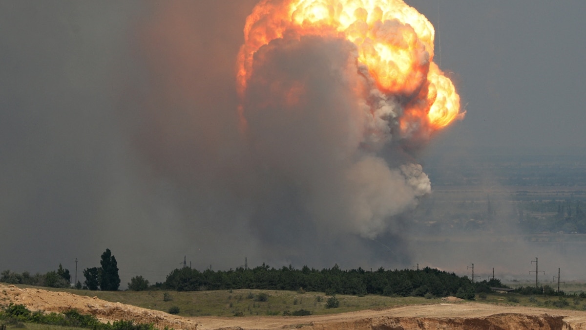 Как взрывы в Крыму отразились на жителях полуострова: чиновник расставил точки над "і"