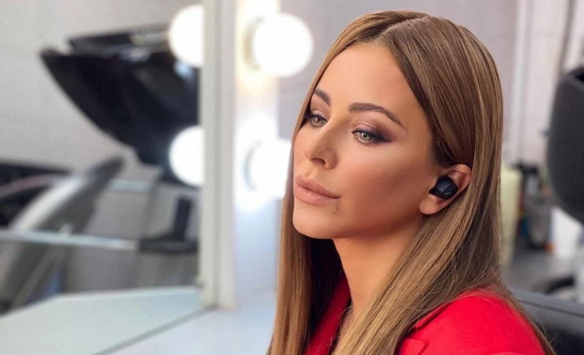 С Донбасса и Запорожья: Ани Лорак призналась, что финансово поддерживает депортацию украинских детей в Россию