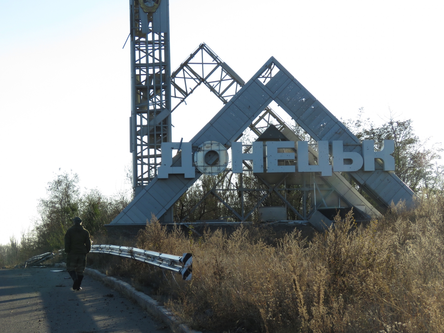 "Осталось еще немного – и мы в каменном веке": оккупированный Донецк оказался на грани катастрофы