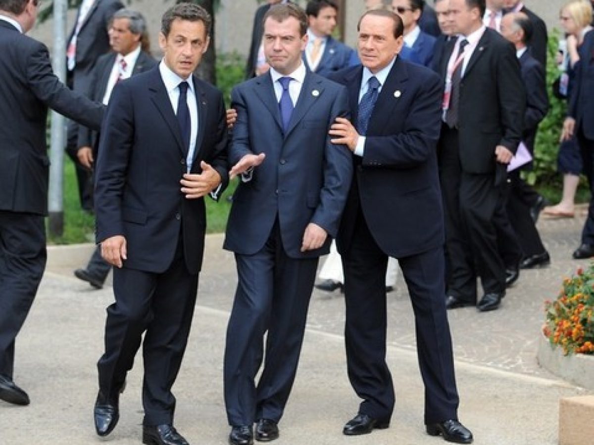 Утка против змея