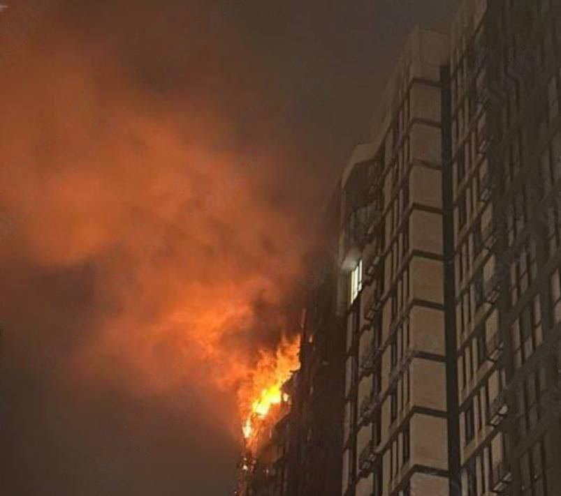 Россияне ударили по Одессе "Шахедами": попали в жилую многоэтажку (Видео)