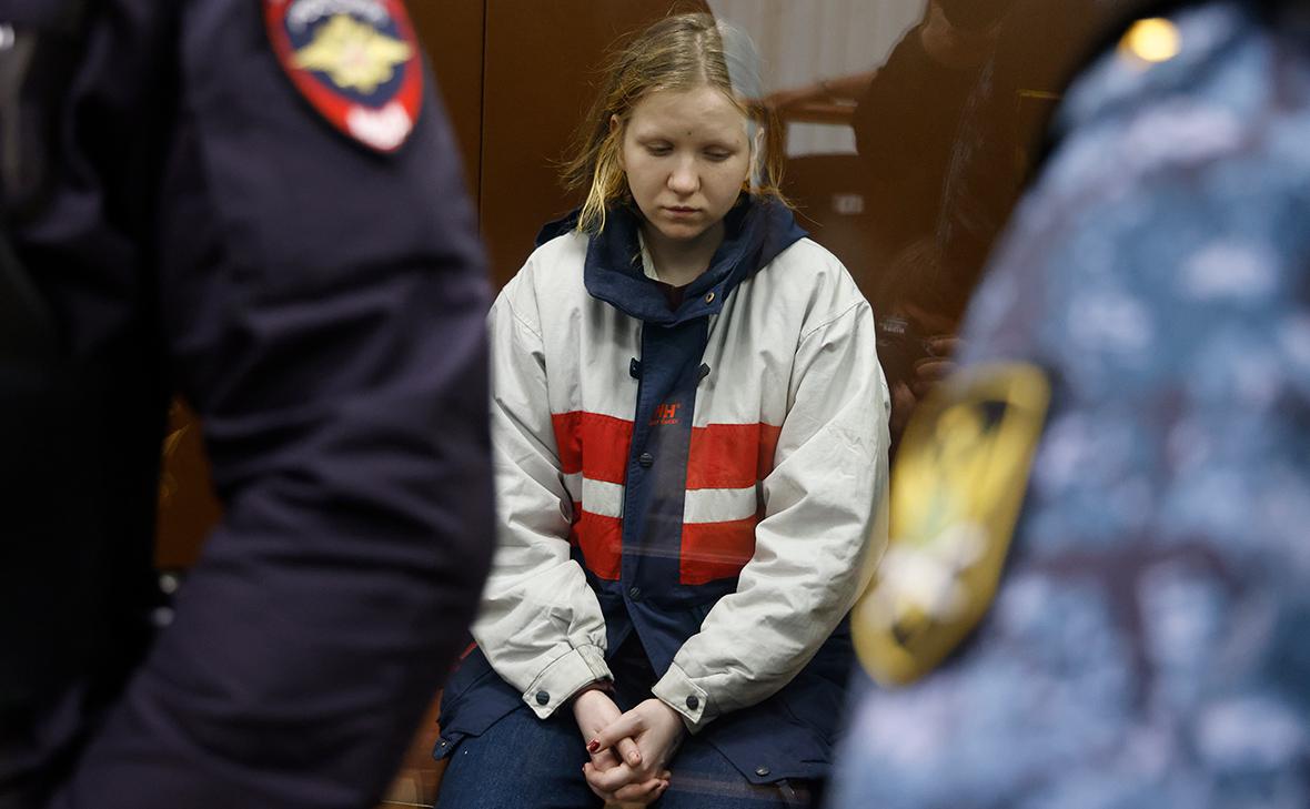 Задержанную по подозрению в убийстве пропагандиста Татарского приговорили к 27 годам колонии