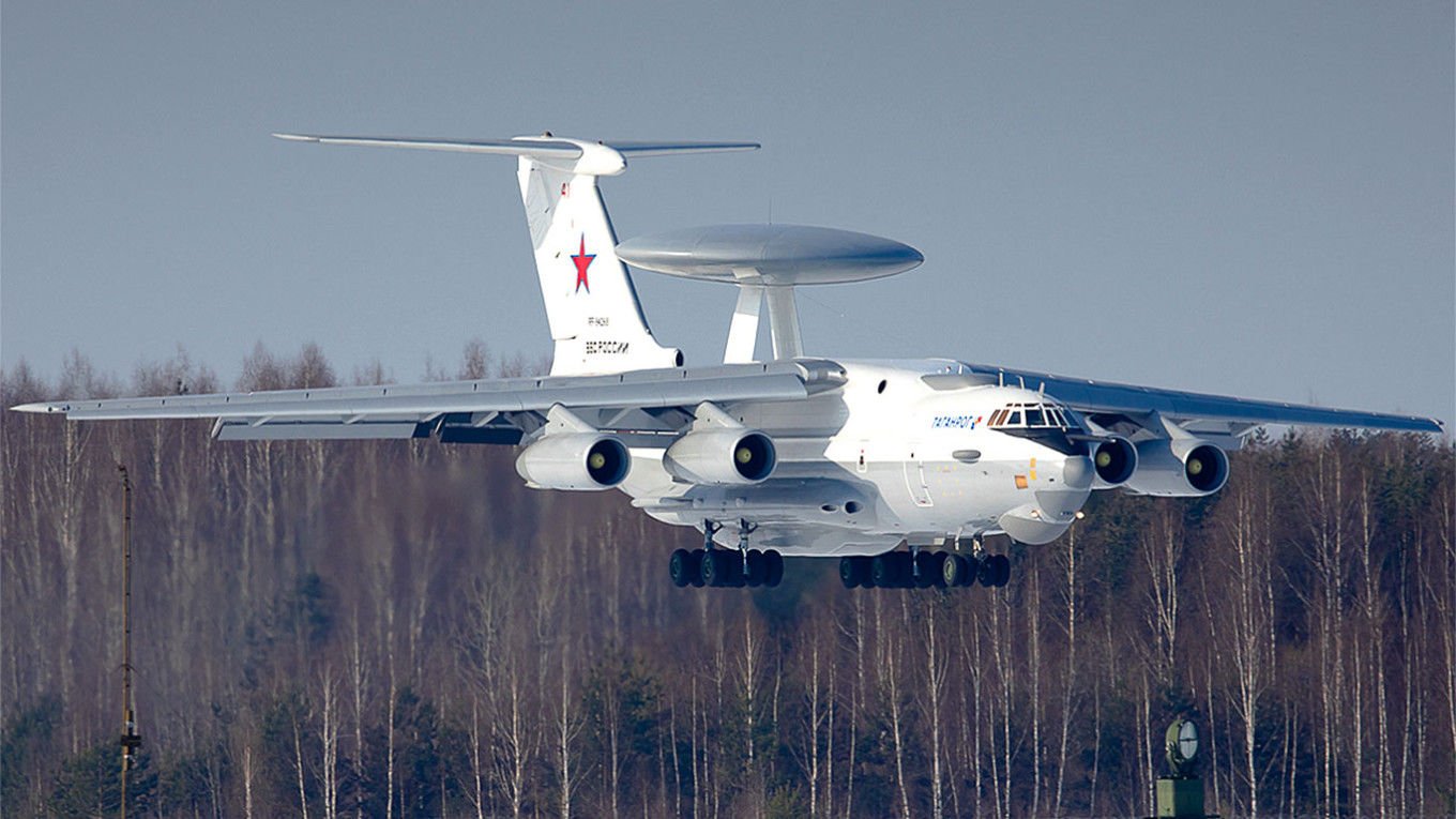 Источники в ГУР подтвердили СМИ повреждение российского самолета А-50 в Таганроге