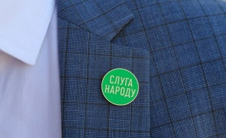 СМИ: «Слуги народа» близки к дезорганизации. Десятки депутатов хотят сложить мандаты