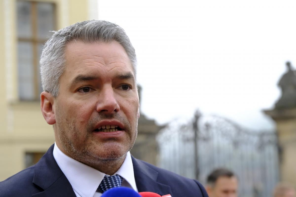 Канцлер Австрии сделал неожиданное заявление об ударах западным оружием по России