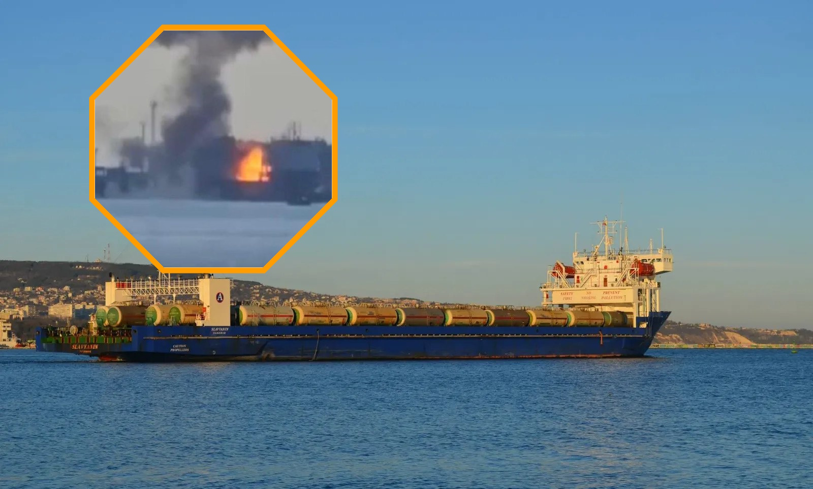 Был важным элементом логистики россиян: в ВМС прокомментировали удар по парому "Славянин"