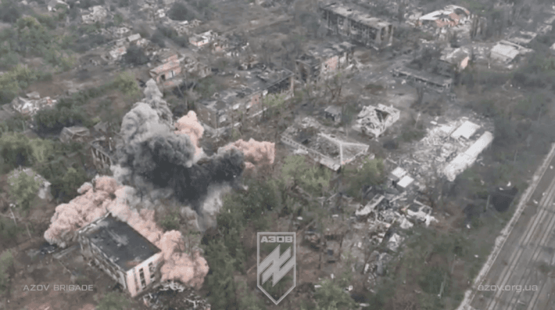 Бойцы «Азова» деблокировали украинских военных из окружения в Нью-Йорке