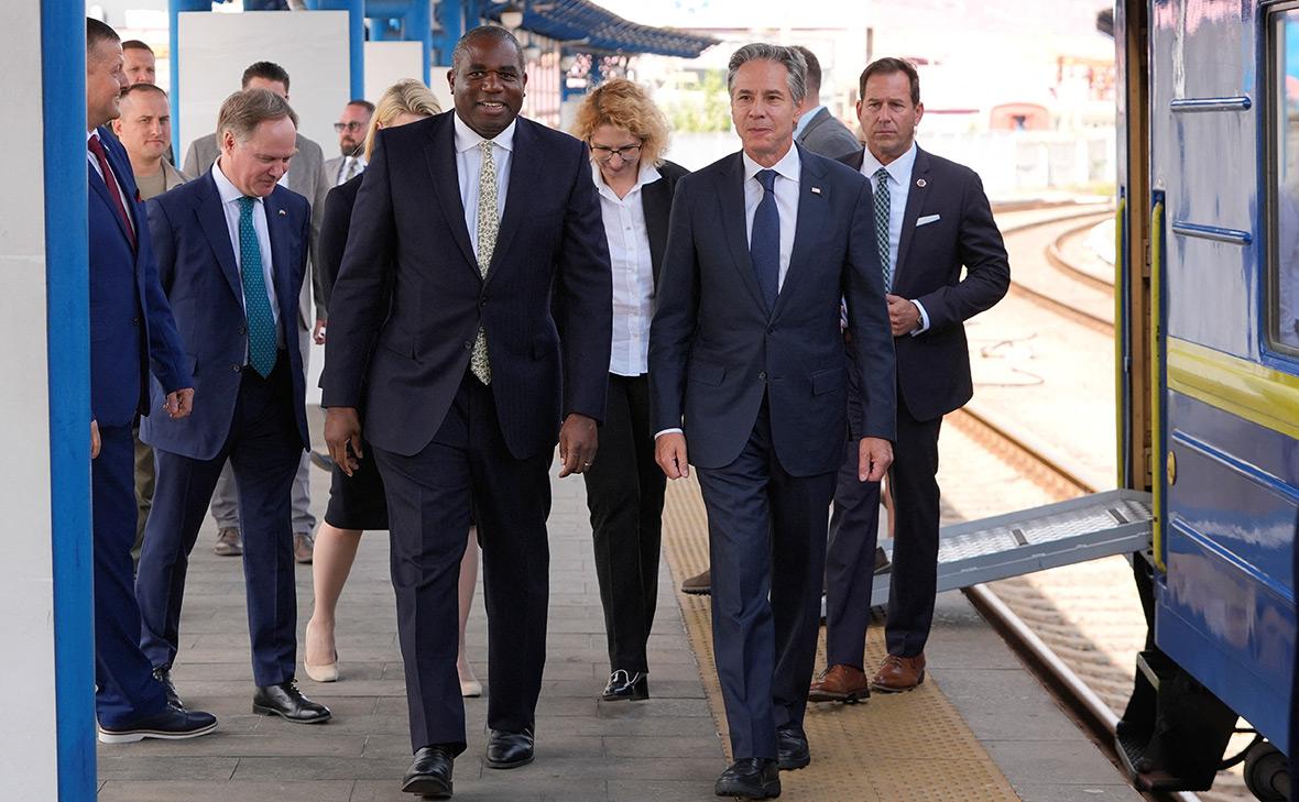 Госсекретарь США Блинкен и глава МИД Британии Лэмми прибыли в Киев (видео)