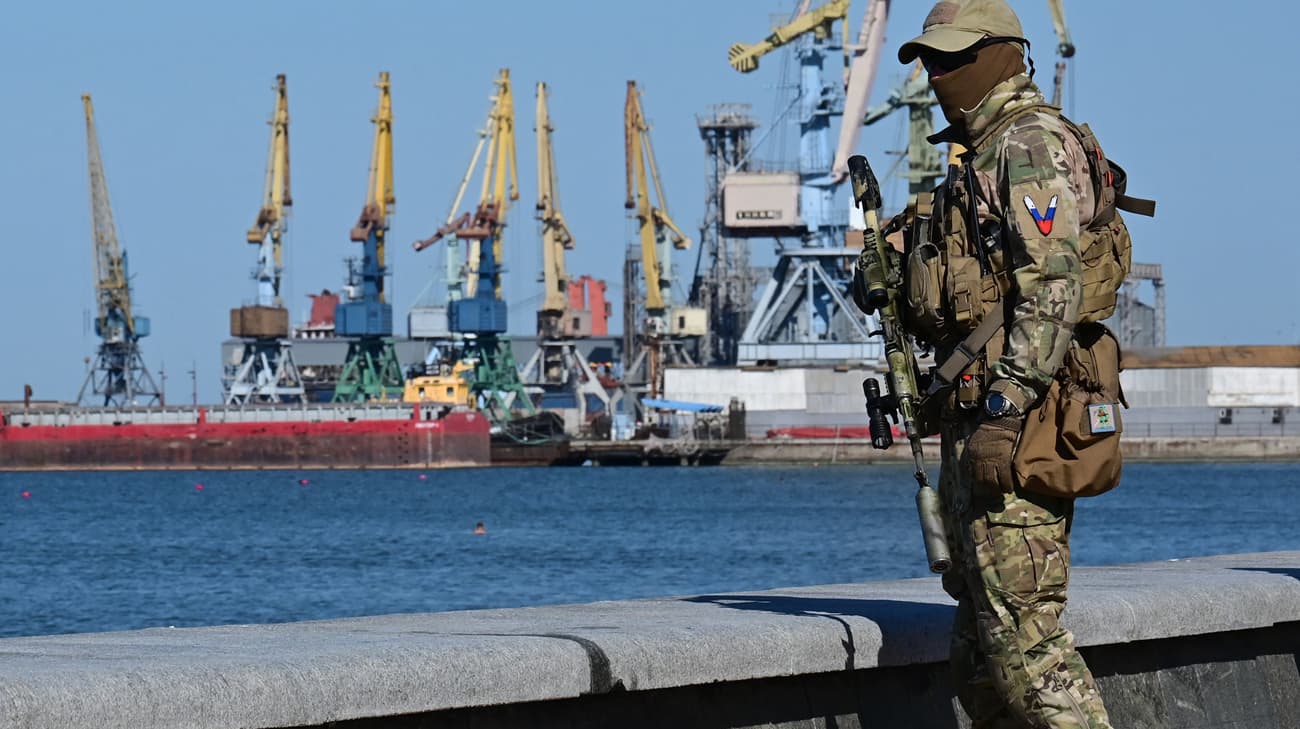 Взорвался автомобиль: в оккупированном Бердянске подорвали трех ФСБшников, – Андрющенко