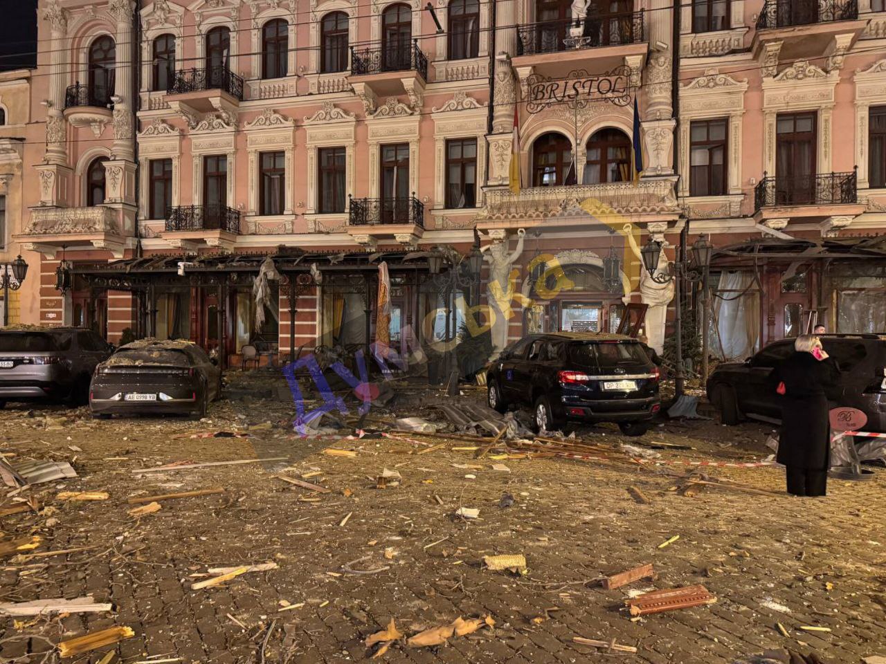Россияне атаковали Одессу баллистикой, в городе раздались взрывы: подробности, видео