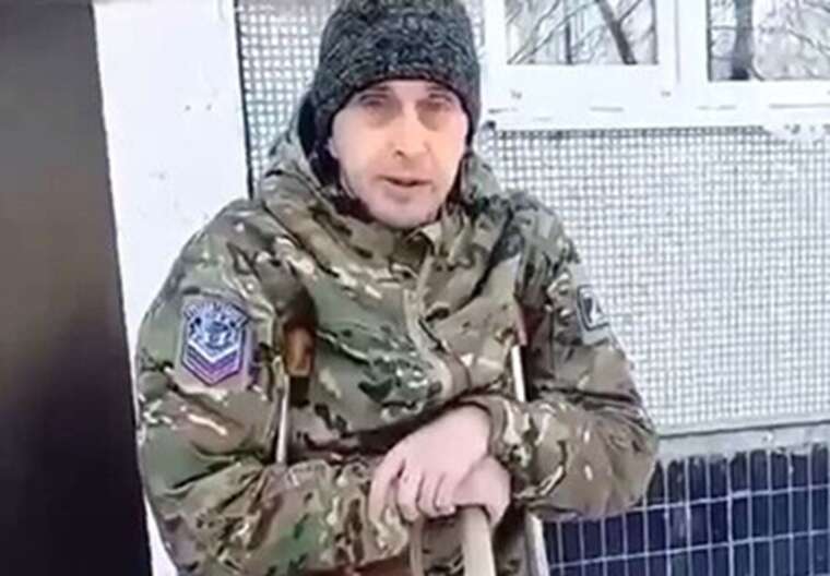 "За свои бабки нужно лечиться, ни зарплаты, ни выплат": искалеченный оккупант пожаловался, что Россия его "кинула". Видео
