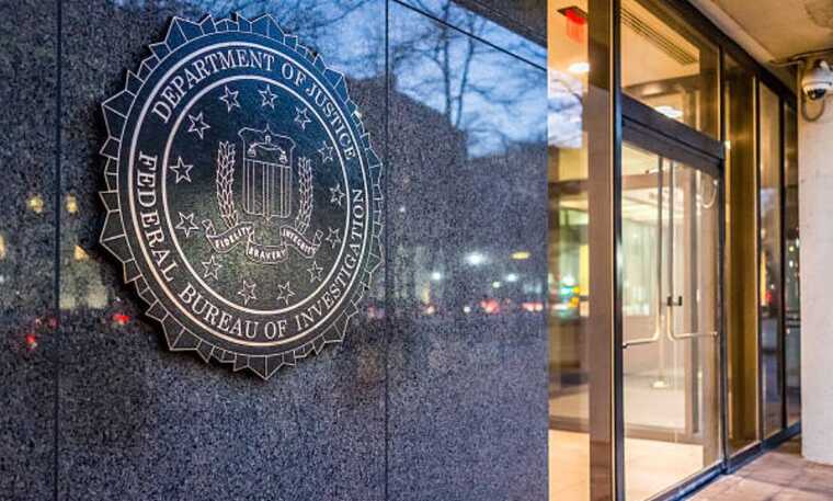 Россия уже пытается завербовать уволенных при Трампе чиновников – CNN