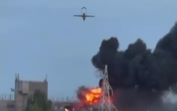 ⚡В Чебоксарах мощная атака дронов на обороный завод, начался пожар (видео)