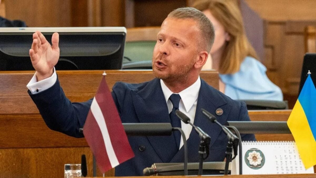 В Латвии задержали политика, выкрикнувшего «Русский язык – наш язык» на заседании парламента