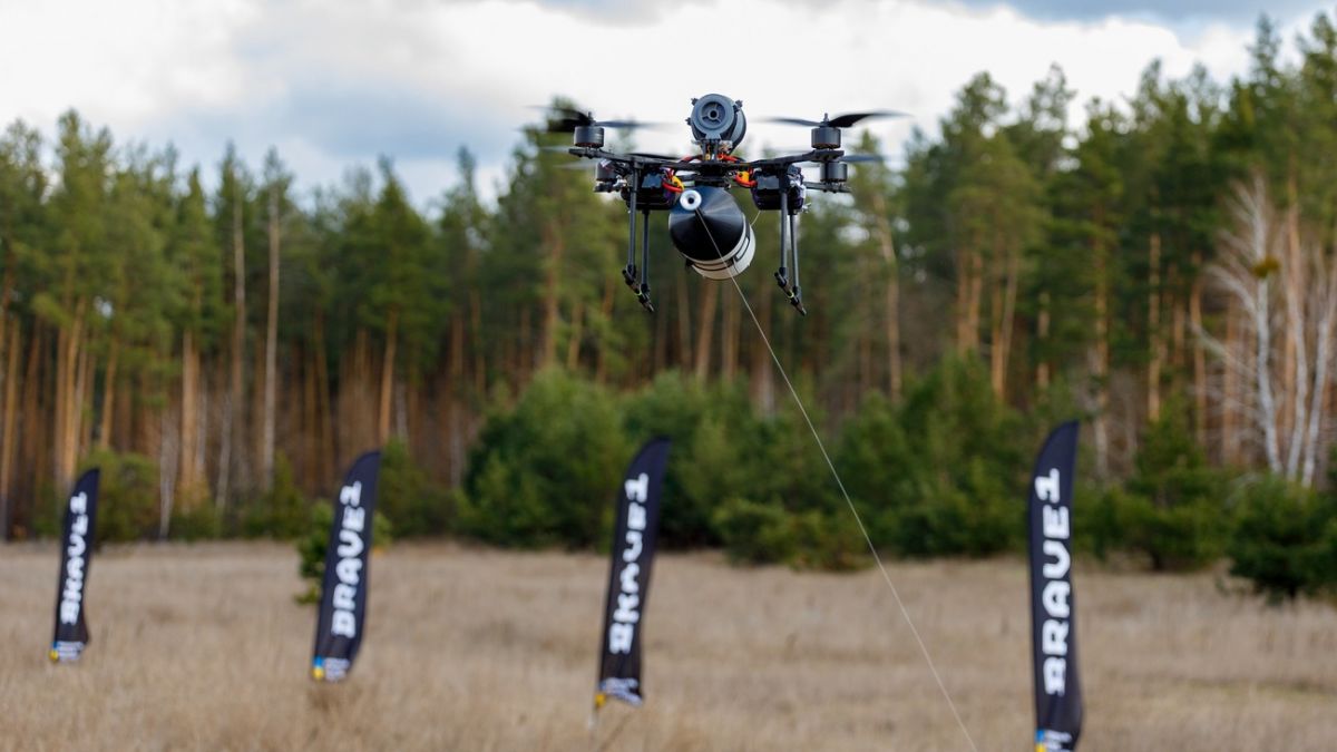Украинские FPV-дроны на оптоволокне стали бить вдвое дальше