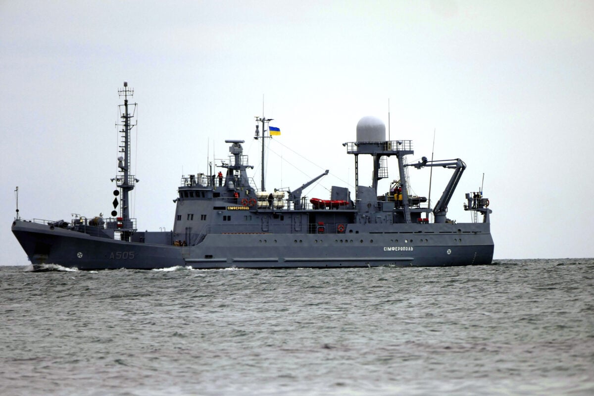 Россияне атаковали корабль ВМС ВСУ «Симферополь». Есть жертвы