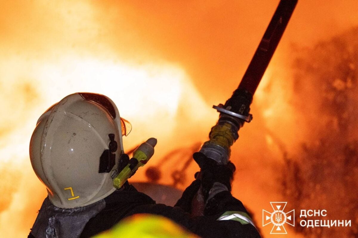 Одесса оказалась под одной из самых массированных атак РФ: Большинство районов без электричества