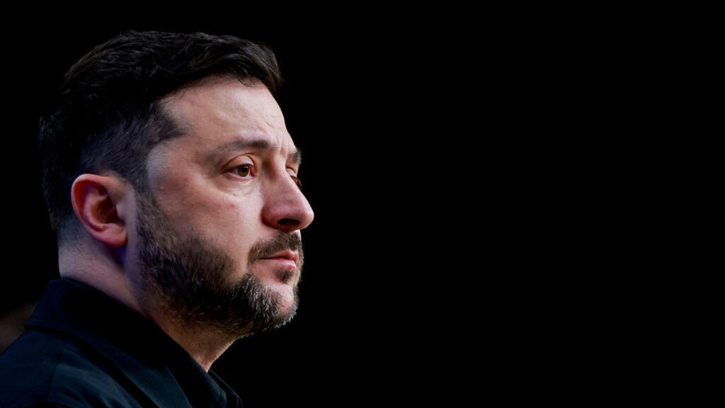 "Стоим, где стоим": Зеленский повторил США и РФ позицию Украины по Донбассу