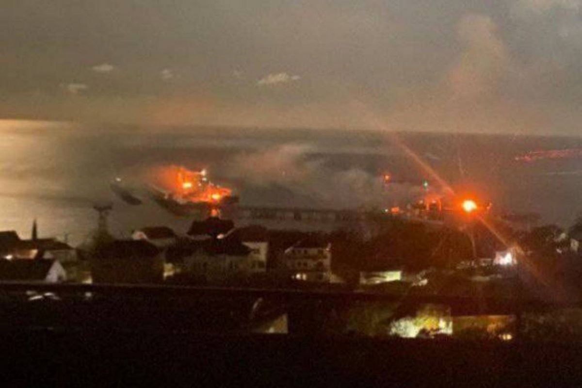 После четырех суток пожара – повторный удар: БпЛА атаковали Туапсе, россияне проснулись от взрывов. Фото и видео