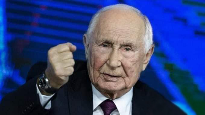 Российская элита называет Путина "бункерным дедом" и живет в "сталинском уровне страха"