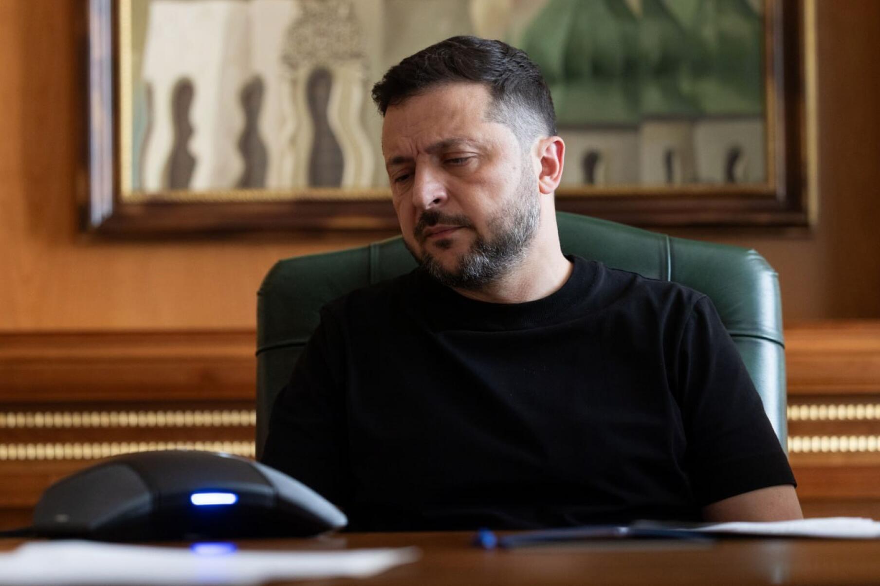 Зеленский заявил, что выборы во время войны «это цунами, которое расколет Украину»